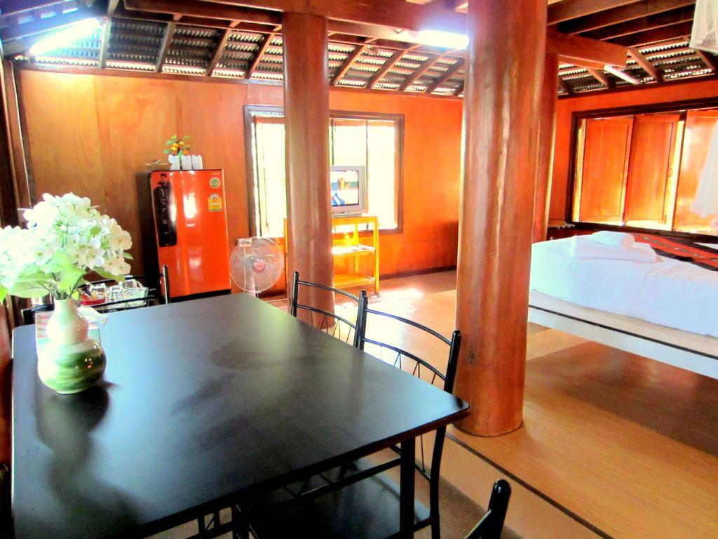מאה רים Golden Teak Homestay מראה חיצוני תמונה