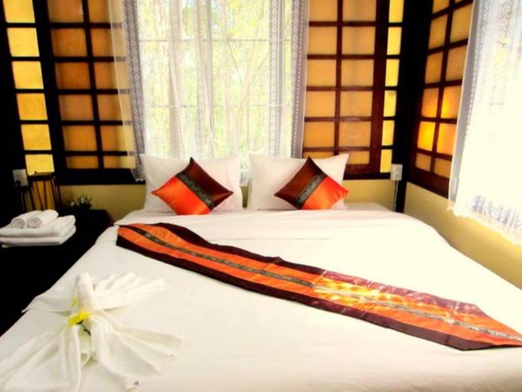 מאה רים Golden Teak Homestay מראה חיצוני תמונה