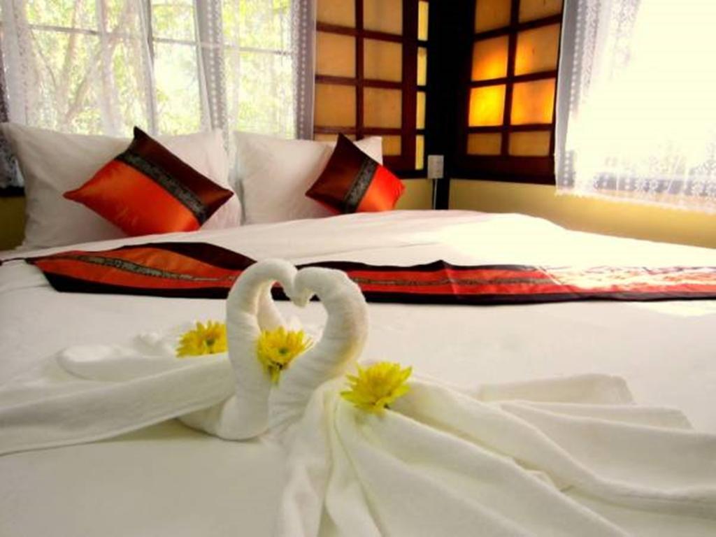 מאה רים Golden Teak Homestay מראה חיצוני תמונה