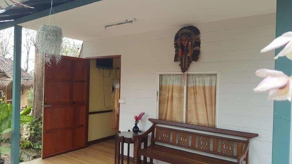 מאה רים Golden Teak Homestay מראה חיצוני תמונה